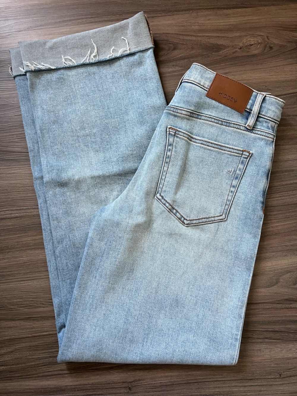 Hidden Light Blue Straight-Leg Women’s Jeans